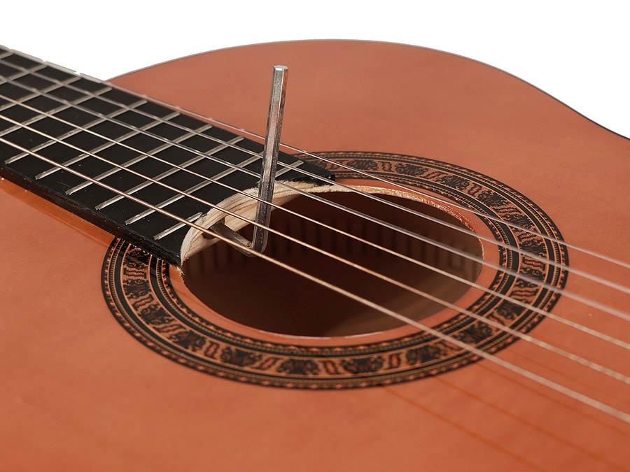 Truss rod chitarra classica Salvador